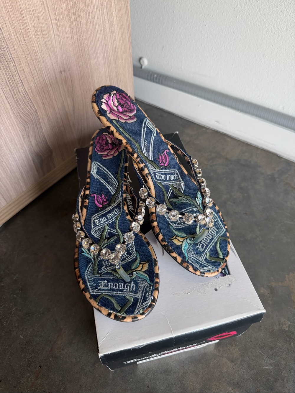 Vintage Y2K Beverly Feldman Embroidered Diamond Heeled Sandals